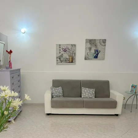 Apartment Lina's Near The Sandy & With Wifi *